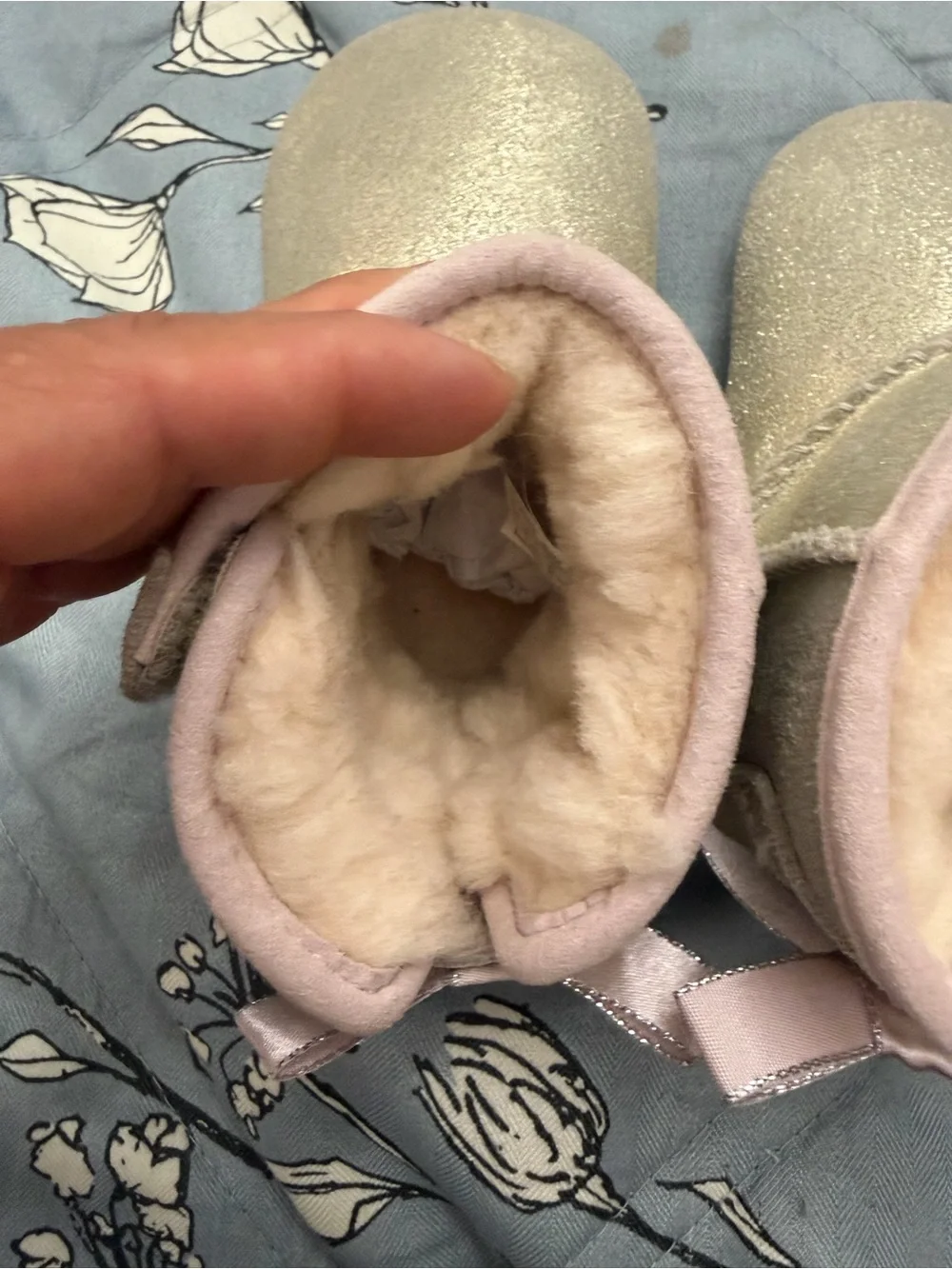 UGG Baby Cozy Faux-Fur Boots in Light Pink size 4/5